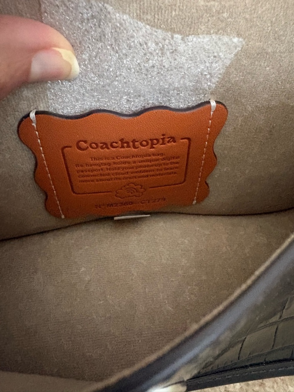 Coach Wavy Dinky Bag In Croc Embossed Coachtopia Leather - Picture 13 of 15